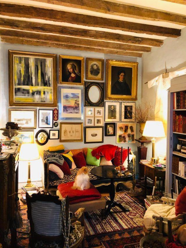Maison D'Hotes "Les Volets Verts" Et Sa Brocante Ecueille Buitenkant foto